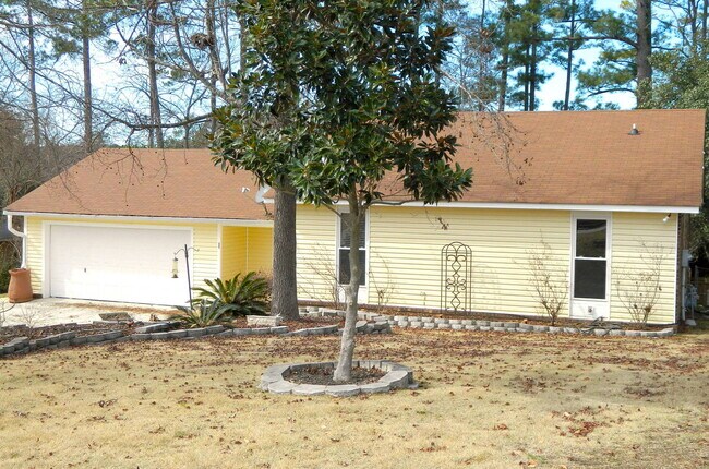Building Photo - 230 Ronstadt Dr