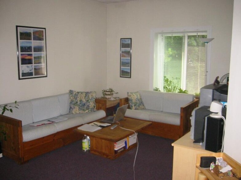 Building Photo - 16 Wait St