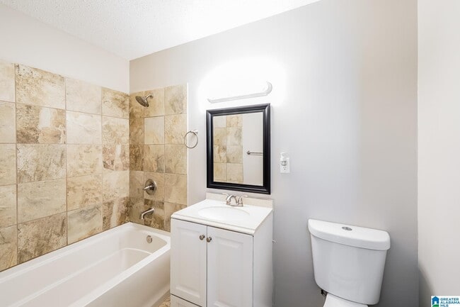Building Photo - 2541 Goldmar Dr