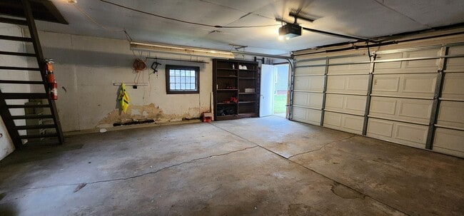 Building Photo - 1801 N Wisconsin St