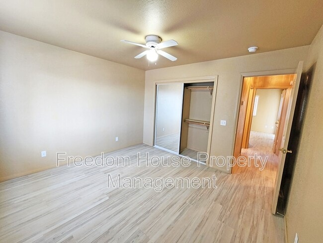 Building Photo - 3280 E Winery Rd