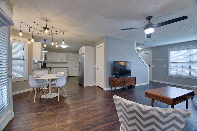 Building Photo - 2924 Canyon Oaks Ct