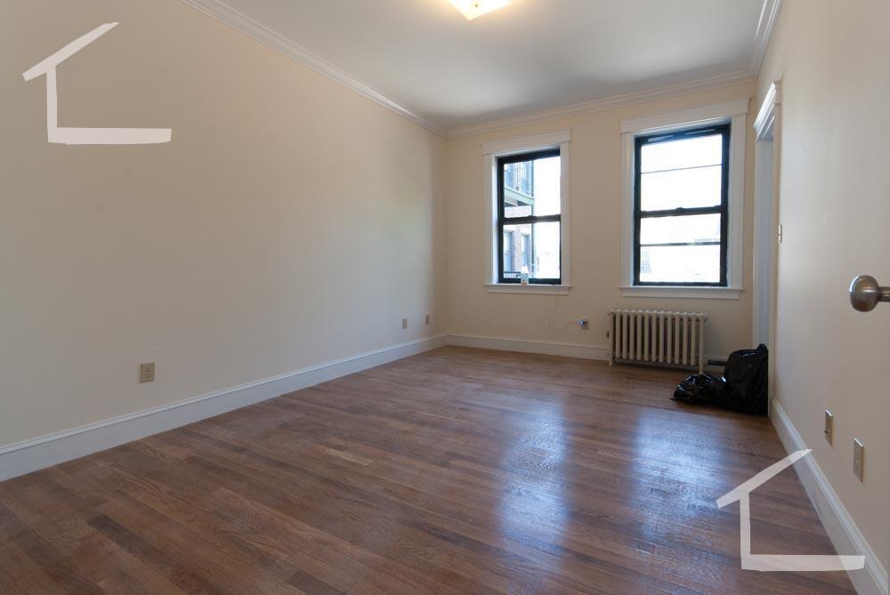 Building Photo - 27 Glenville Ave