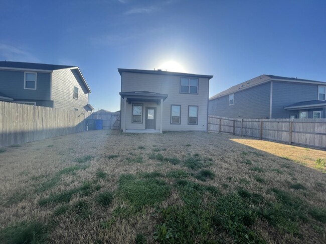 Building Photo - Adorable home located in the community of ...