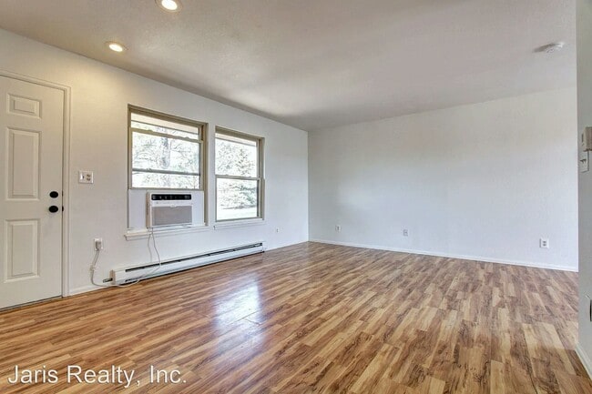 Building Photo - 41024 Madrid Dr