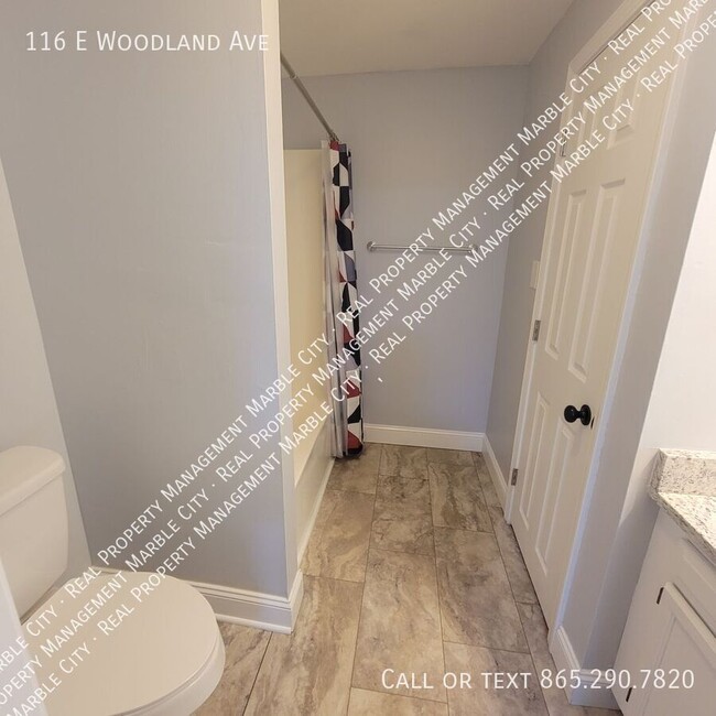 Building Photo - Beautiful Updated 2bd Home, reduced in price!