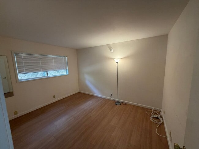 Building Photo - 1 bed 1 bath condo in Orinda