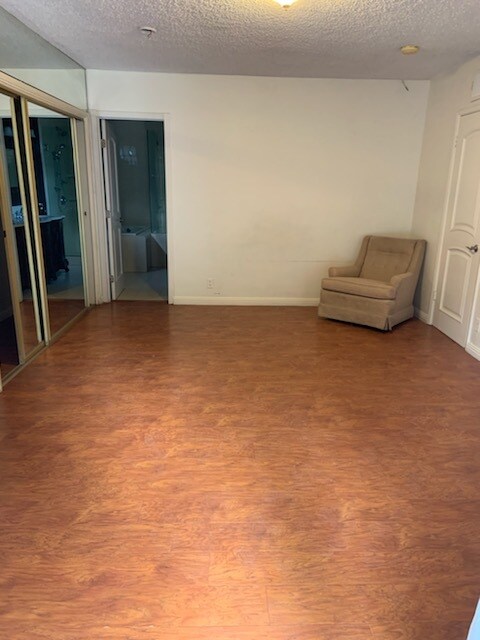 Building Photo - 3441 Red Rose Dr