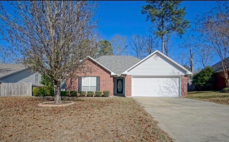 Primary Photo - 103 Sandhurst Cir