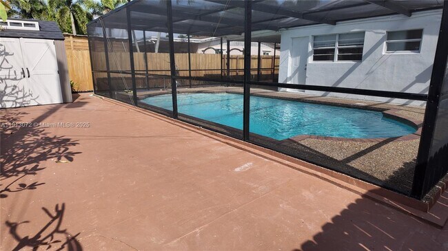 Building Photo - 2100 N 57th Way