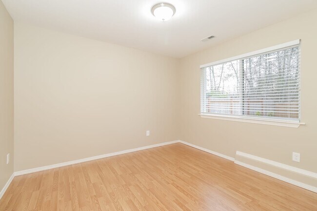 Building Photo - 8611 8th St SE