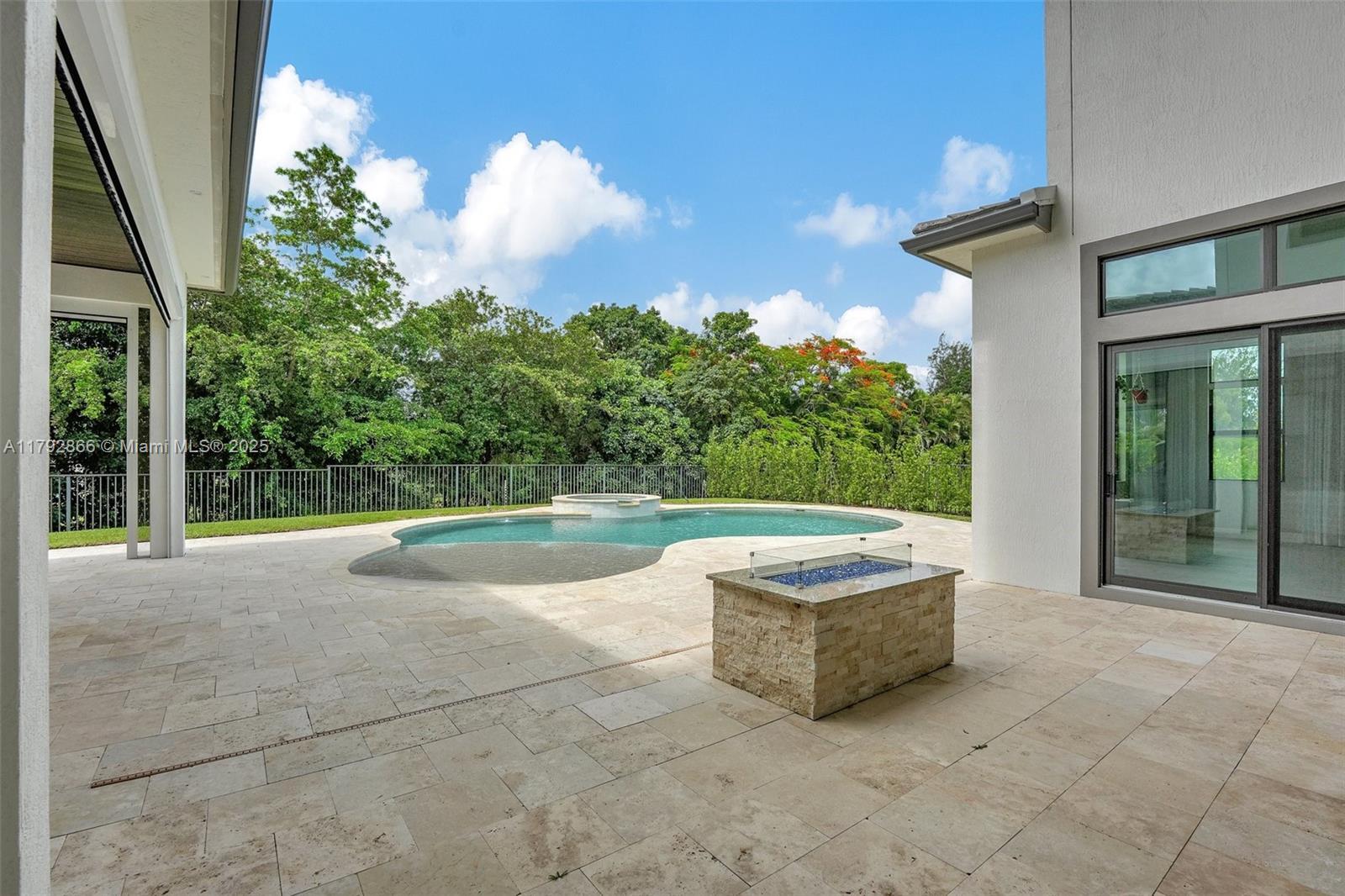Building Photo - 17130 Magnolia Estates Dr