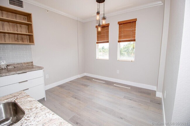 Building Photo - 9021 SW 94th St