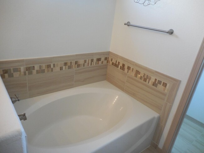 Building Photo - 12880 Haxby St