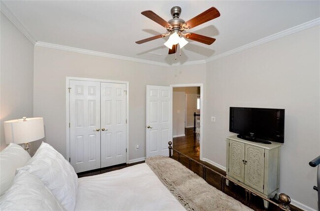 Building Photo - 310 Windsor Gate Cove NE