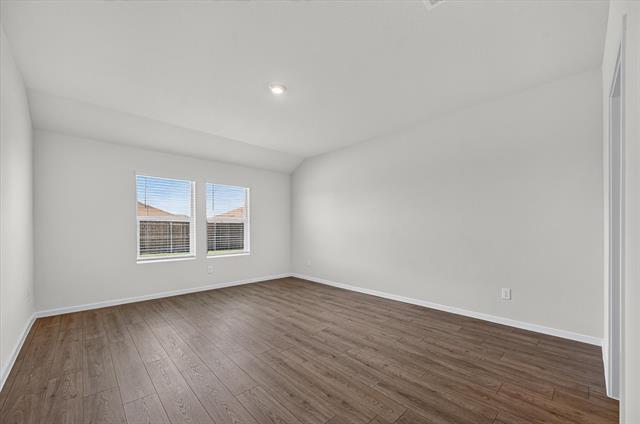 Building Photo - 503 Red Dr
