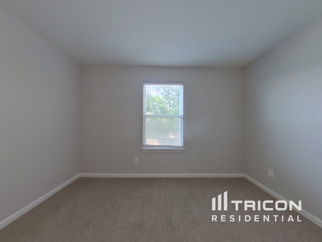 Building Photo - 5005 Sandis Court Mount Holly NC