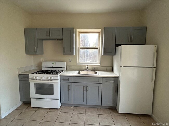 Building Photo - 57 S Lander St