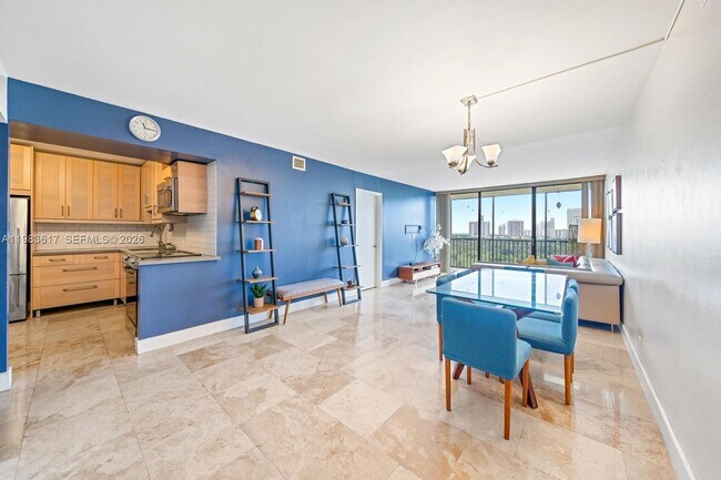 Building Photo - 20335 W Country Club Dr