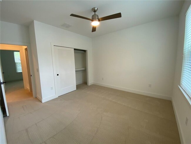 Building Photo - 4804 Duval Rd