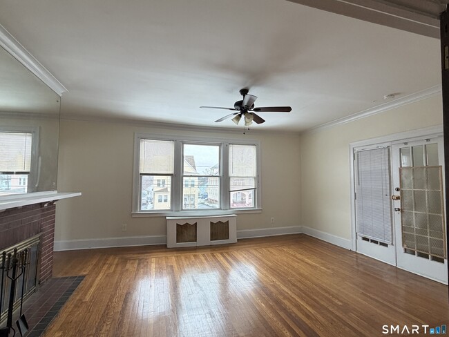 Building Photo - 41-43-43 Hebron St