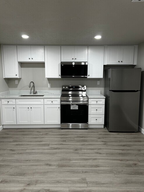 Building Photo - 5146 W Mellow Way
