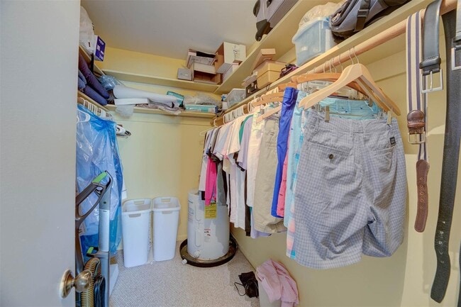 Building Photo - 1950 N Andrews Ave