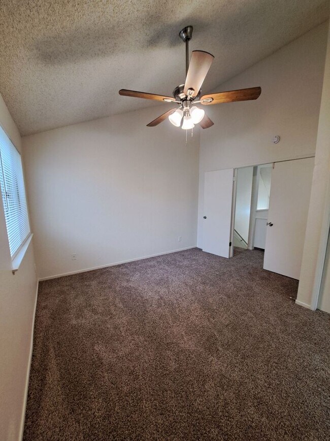 Building Photo - Stunning 2 Story Home with 3BR and a Backyard-Available Now!