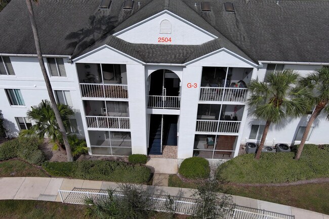 Building Photo - 2504 SE Anchorage Cove