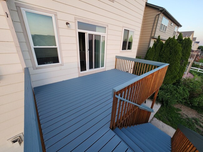 Building Photo - Stunning 2-Story 4 Bedroom Home With Finished Walk-Out Basement and Bonus Room