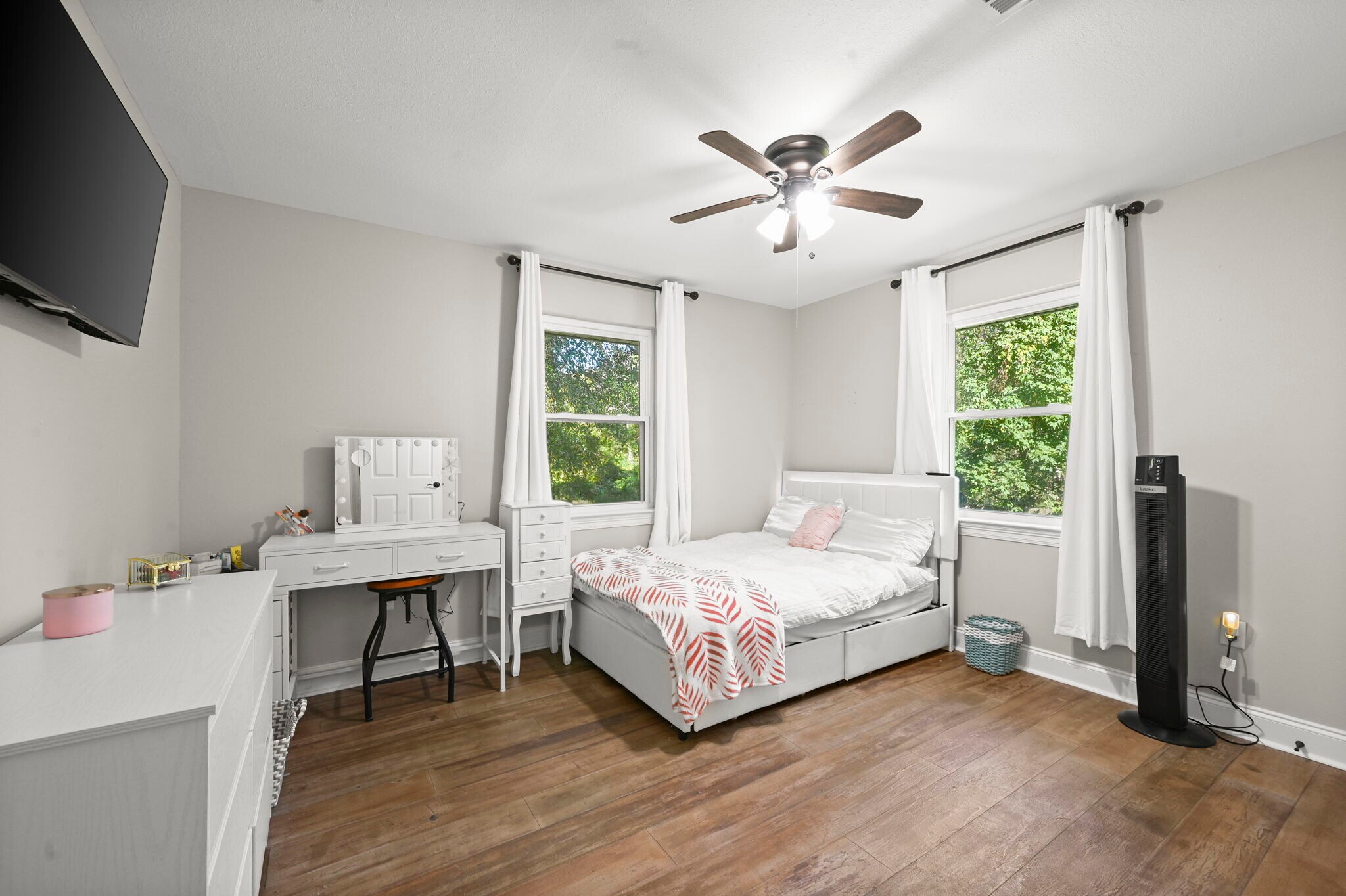 Building Photo - 23705 Walker South Rd