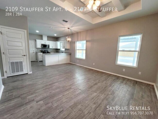 Building Photo - 2109 Stauffers St