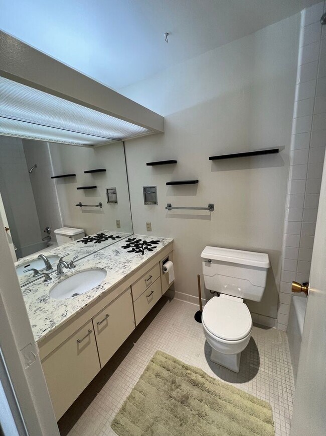 Building Photo - 100 N Arlington Ave