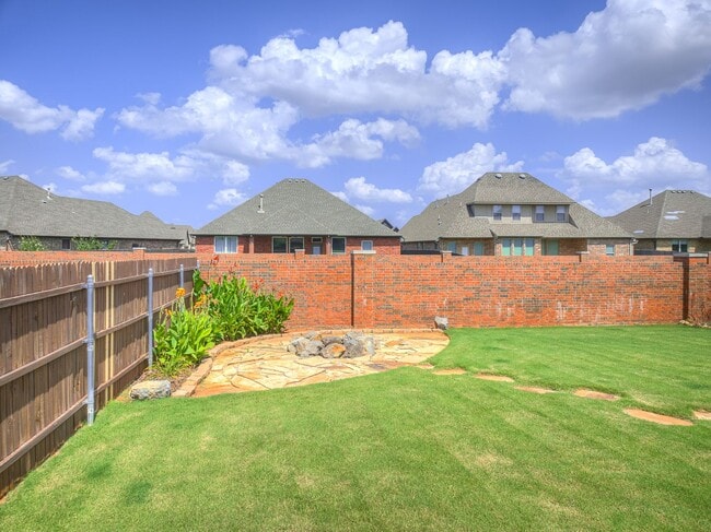 Building Photo - Charming home in Deer Creek Schools + Lone...