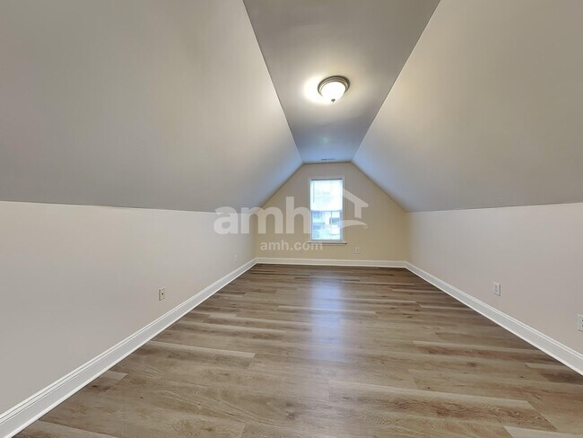 Building Photo - 112 Spalding Ln