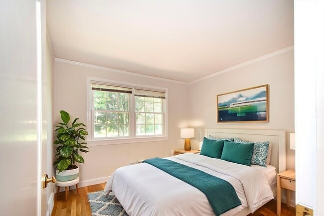 Building Photo - 45 Old Pasture Rd