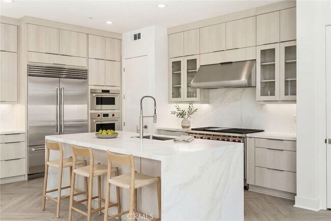 Building Photo - 164 Apron