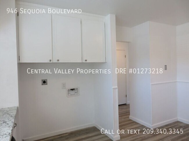 Building Photo - 946 Sequoia Blvd