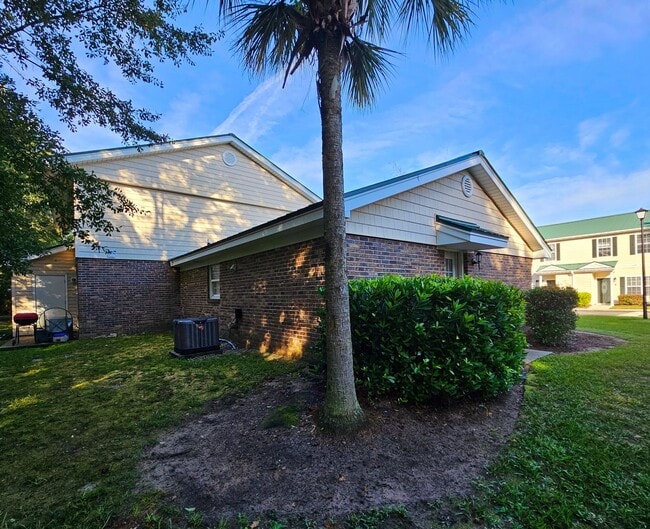 Building Photo - Beautiful updated 1 bedroom 1 bath in Conway