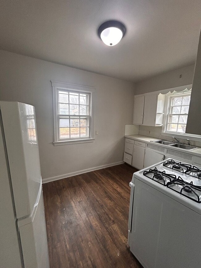 Building Photo - 3301 Reed St