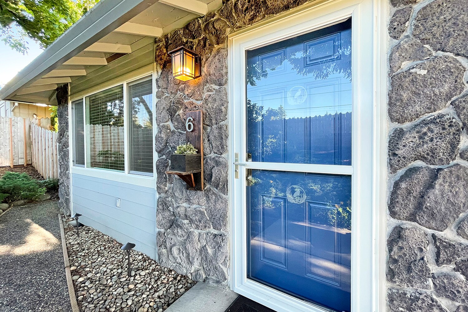 Building Photo - 8 SE 136th Ave