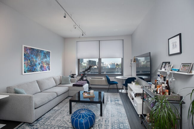 Primary Photo - 102 Christopher Columbus Dr