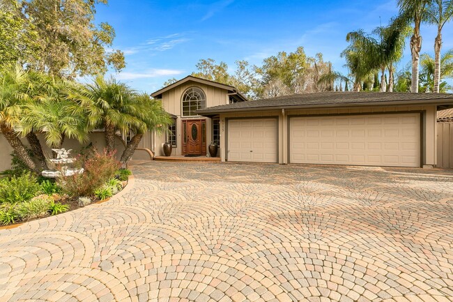 Building Photo - 6115 Manzanillo Dr