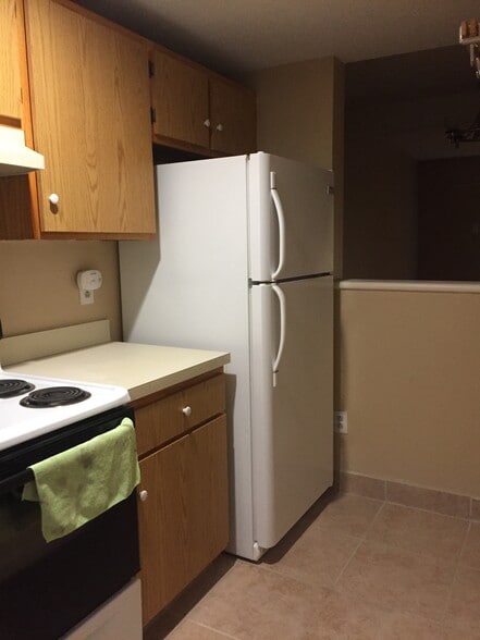 part of kitchen - 1417 Quinnipiac Ave