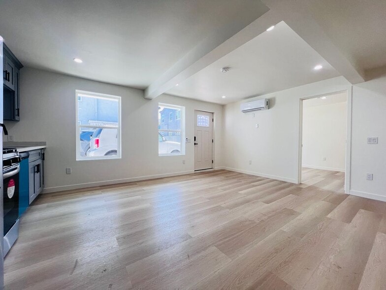 Building Photo - 1817 S Highland Ave