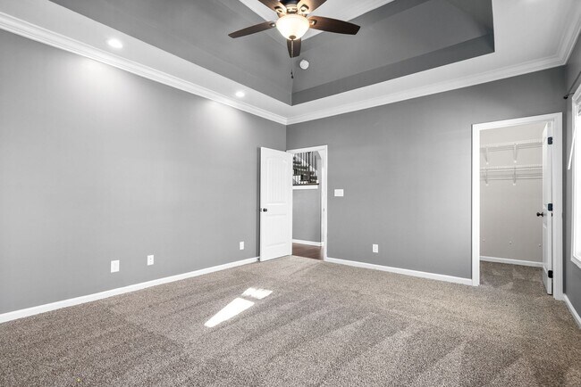 Building Photo - Pet Friendly Four Bedroom with Bonus!