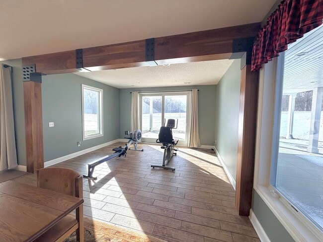 Building Photo - MUST SEE!  Gorgeous - Fully Furnished - New Construction Home in Delano.  No Detail Left To Be De...