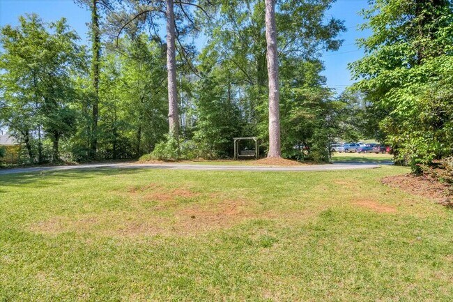 Building Photo - 427 Ashland Dr