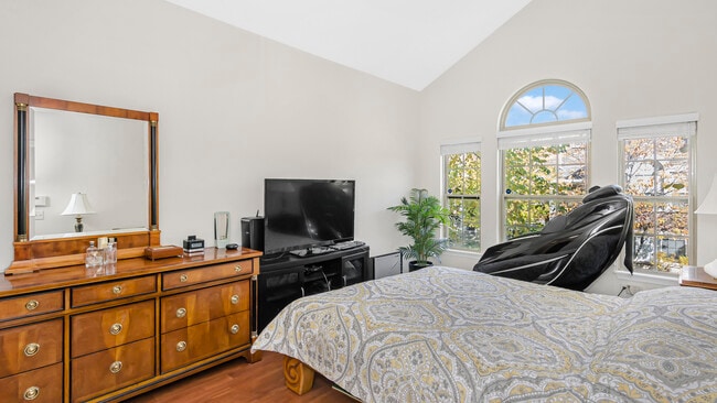 Building Photo - 530 Prestwick Ln