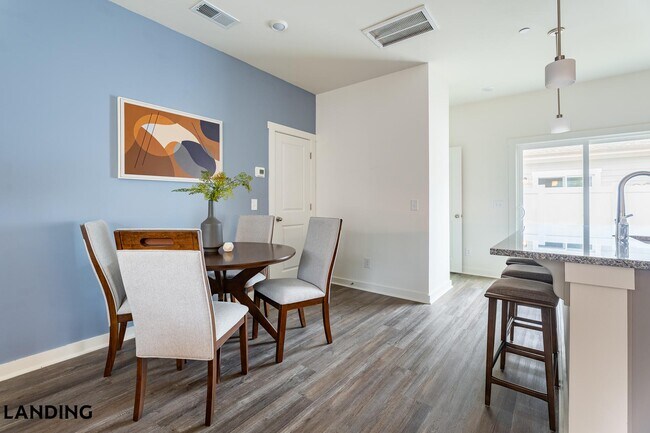 Building Photo - 3164 Mulberry Blvd